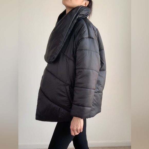 STATEMENT OVERSIZED PUFFER JACKET - BLACK - Picture 9 of 14